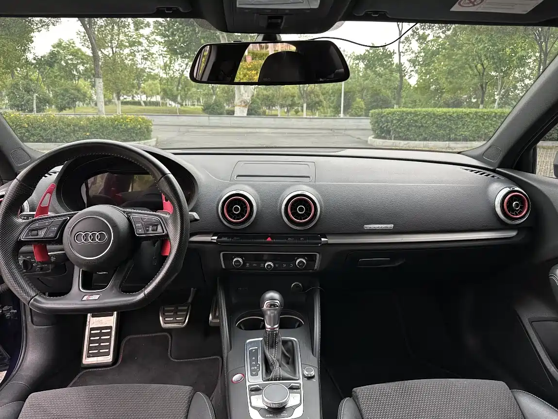 Audi S3 2017 Facelift S3 2.0T Limousine фото 18