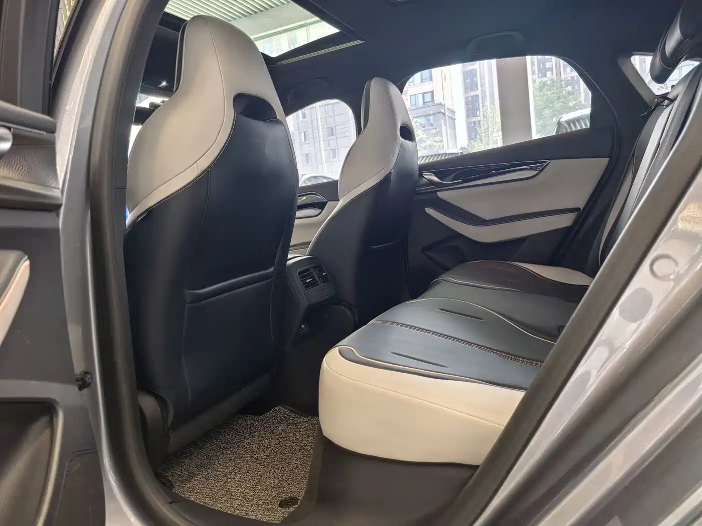 BYD Qin PLUS 2021 DM-i 55KM Flagship фото 12