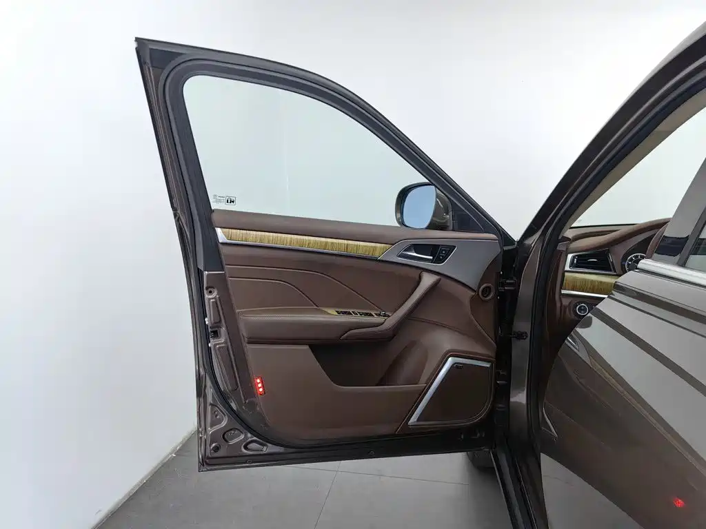 Photo 8 - Haval H7