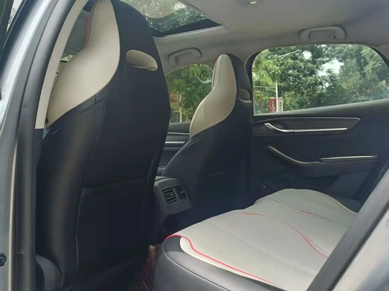 BYD Destroyer 05 2023 Model Champion Edition DM-i 120KM Luxury фото 5