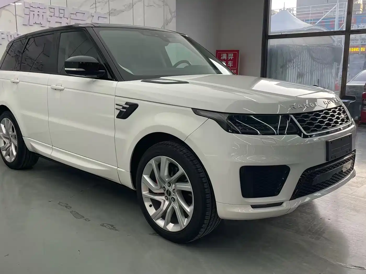 Land Rover Range Rover Sport 2018 3.0 SC V6 HSE DYNAMIC фото 3