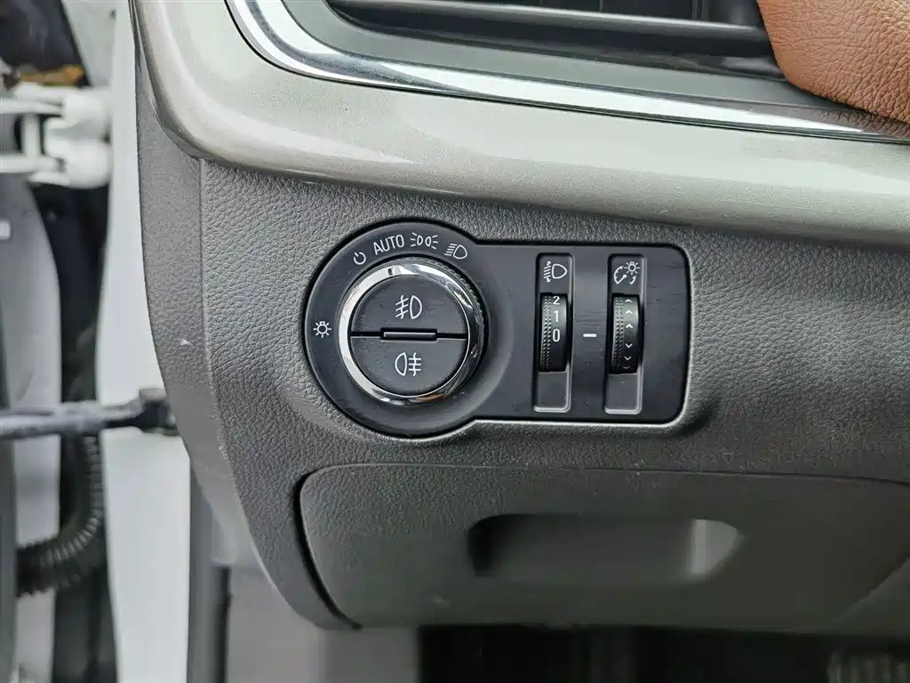 Chevrolet Malibu 2017 1.5T Automatic Comfort Edition фото 21