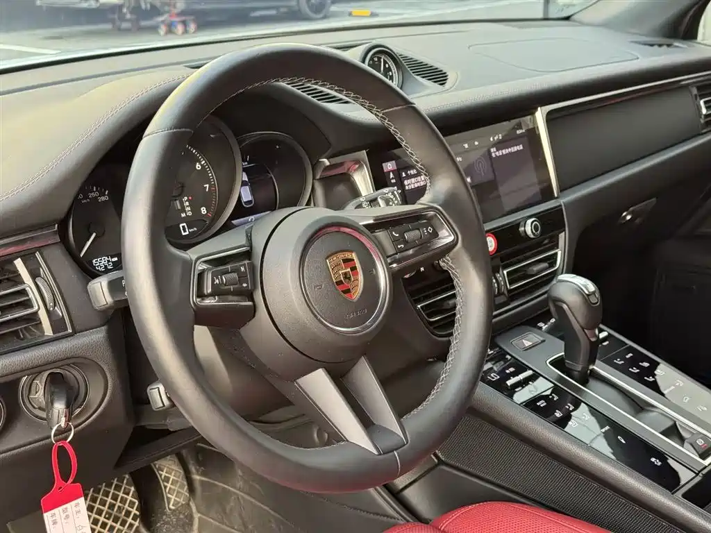 Porsche Macan 2024 Macan 2.0T фото 9