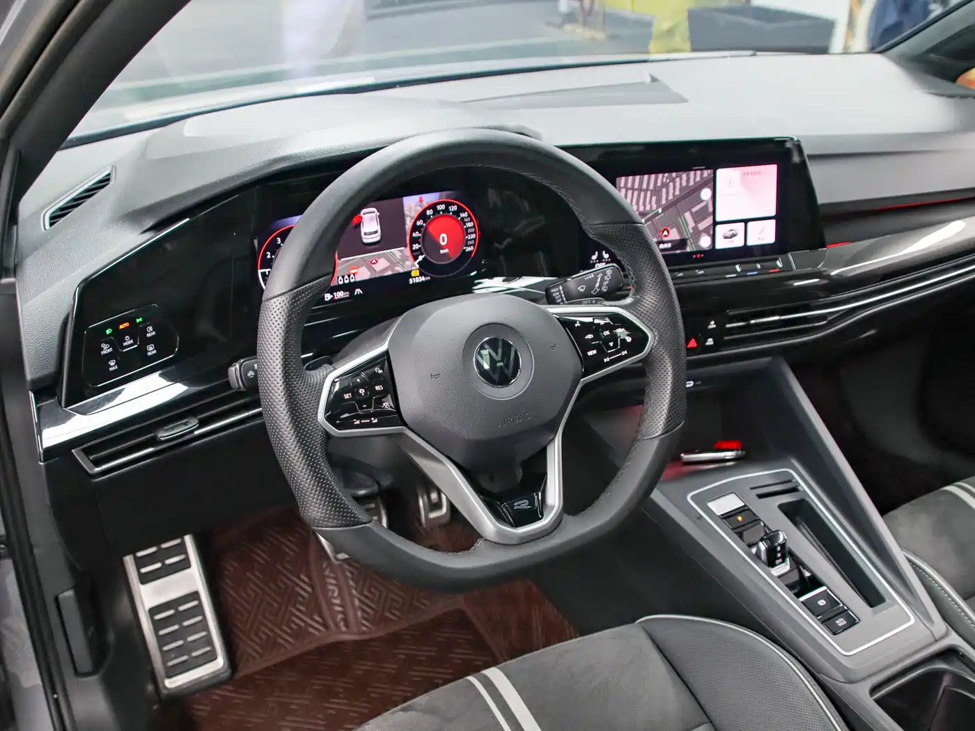 Volkswagen Golf 2023 Model 280TSI DSG R-Line фото 5