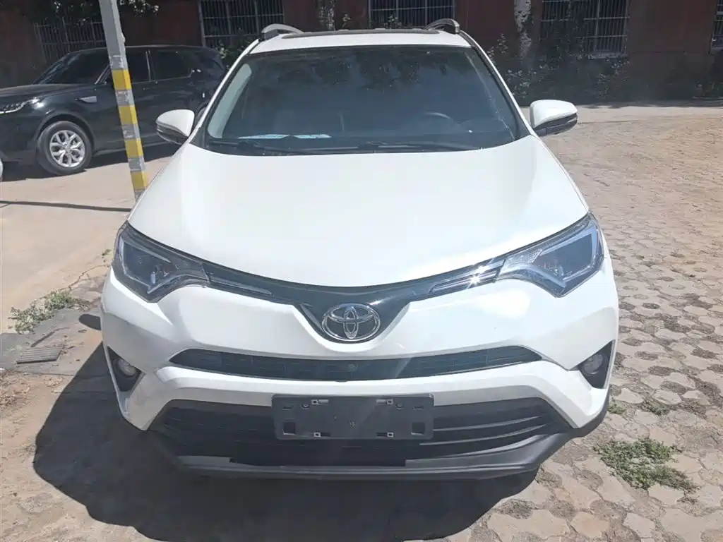 Toyota RAV4 Rongfang 2018 2.0L CVT 2WD Trend X Edition фото 3