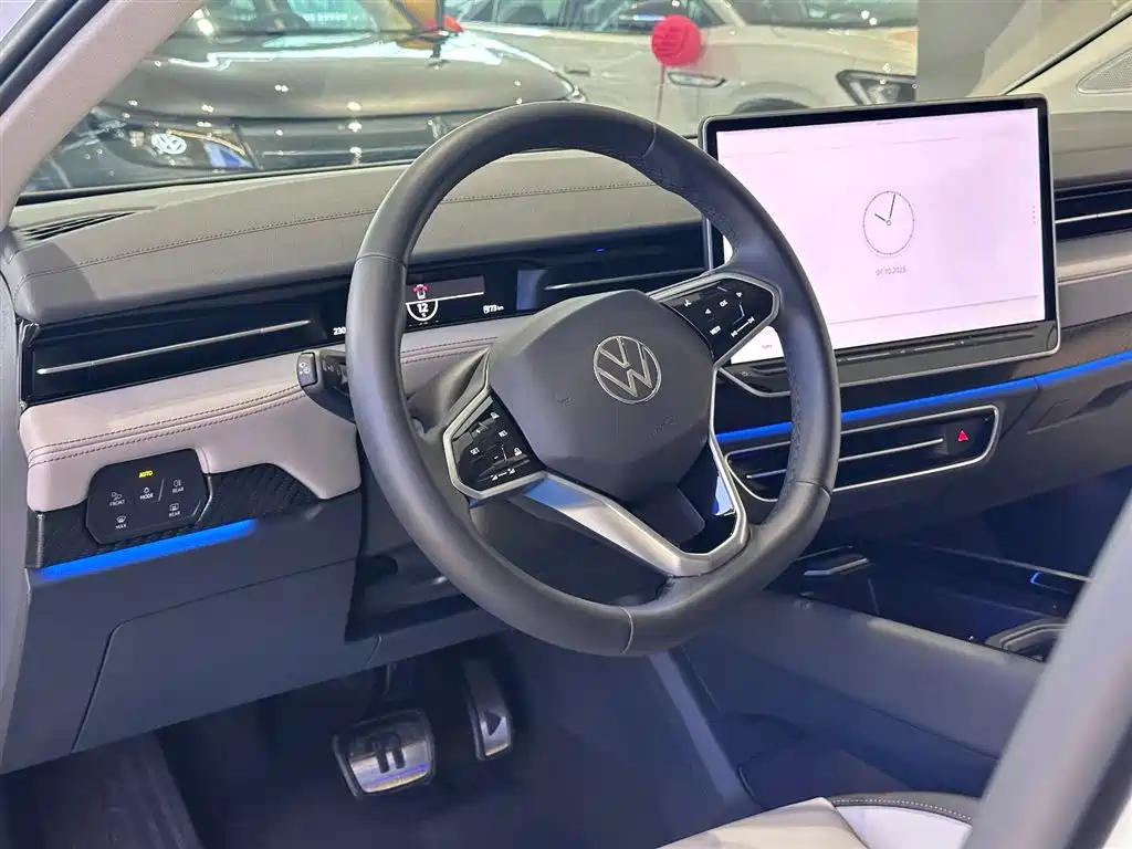 VOLKSWAGEN ID.7 VIZZION