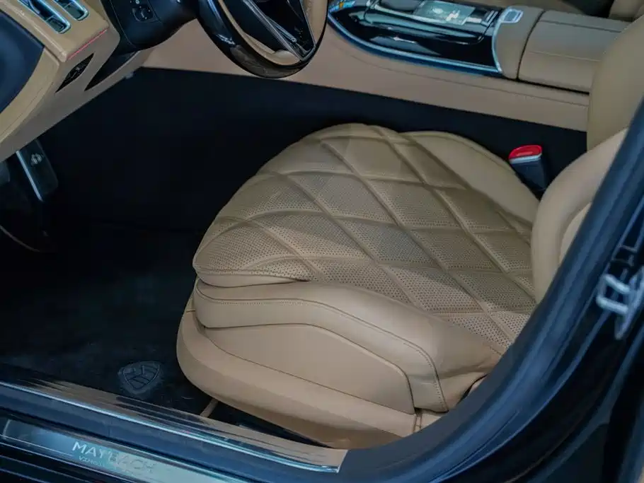 Mercedes-Benz Maybach S-Class 2022 S 680 4MATIC Virgil Abloh Limited Edition фото 24
