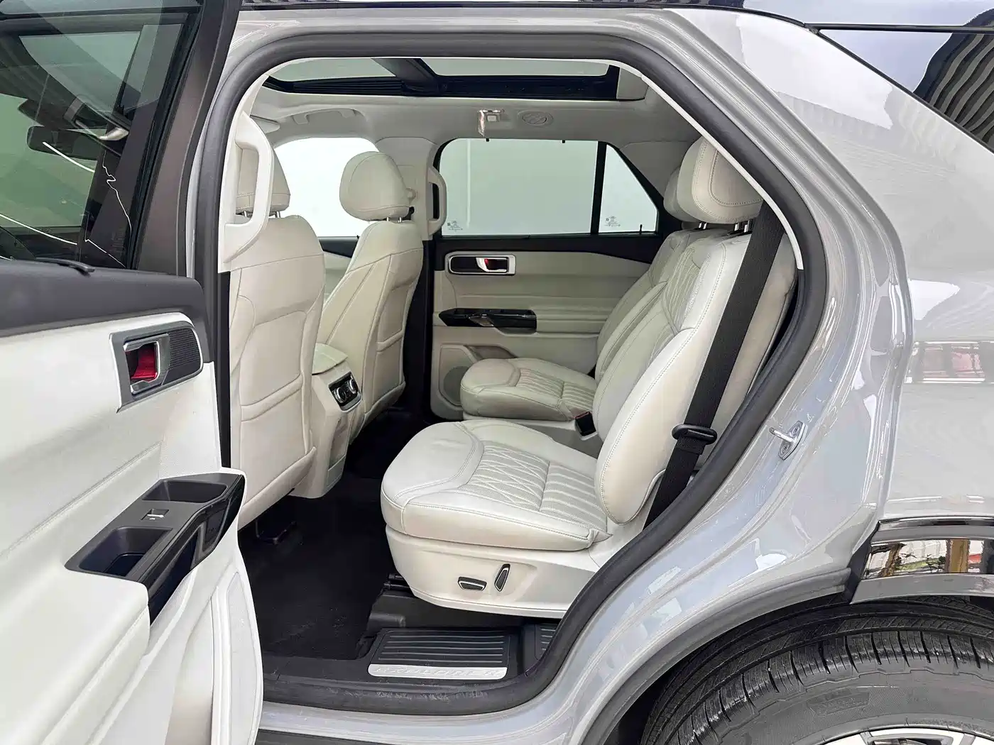 Ford Explorer 2026 2023 EcoBoost 285 4WD Rose Gold Edition 6-Seater
