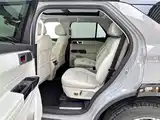 Фото 12 - Ford Explorer
