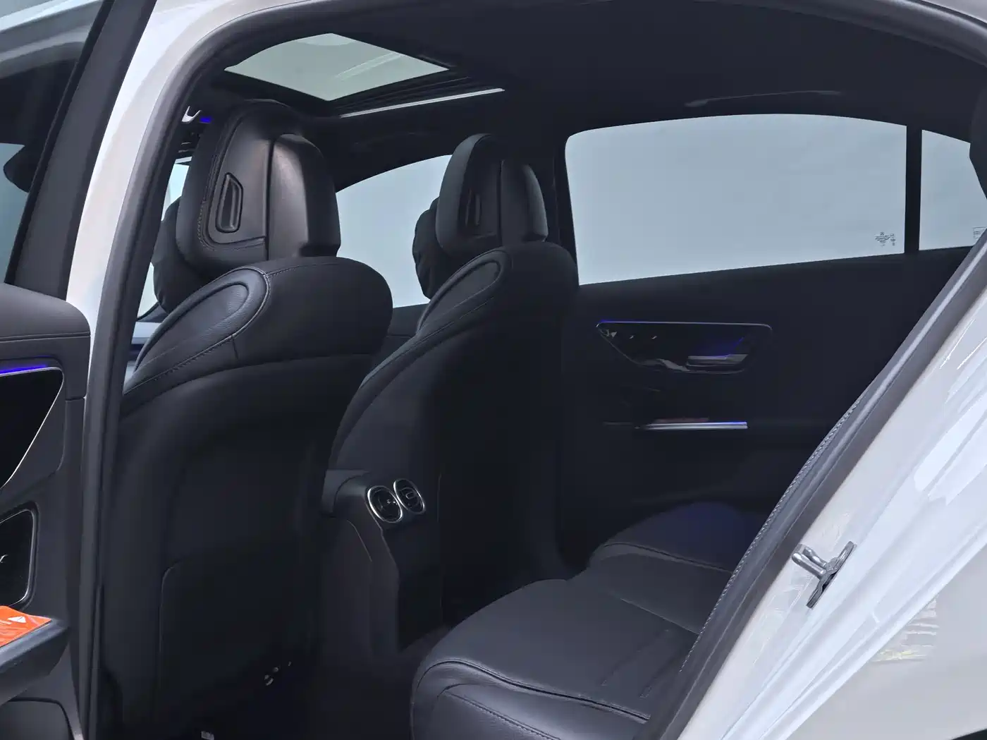 Mercedes-Benz C-Class 2026 C 200 L Sport фото 6