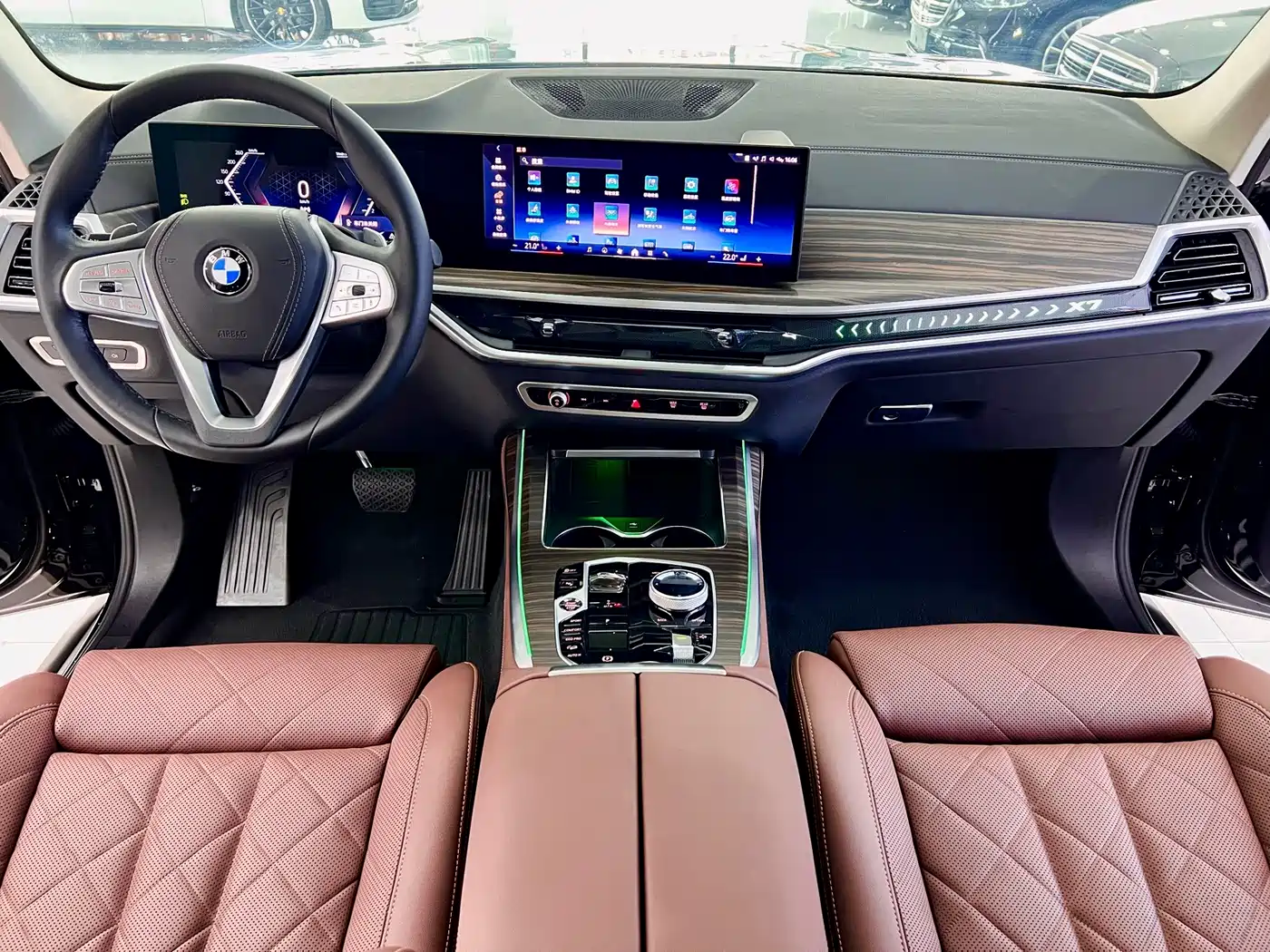 BMW X7 2025 2024 xDrive40i Leading Luxury Package