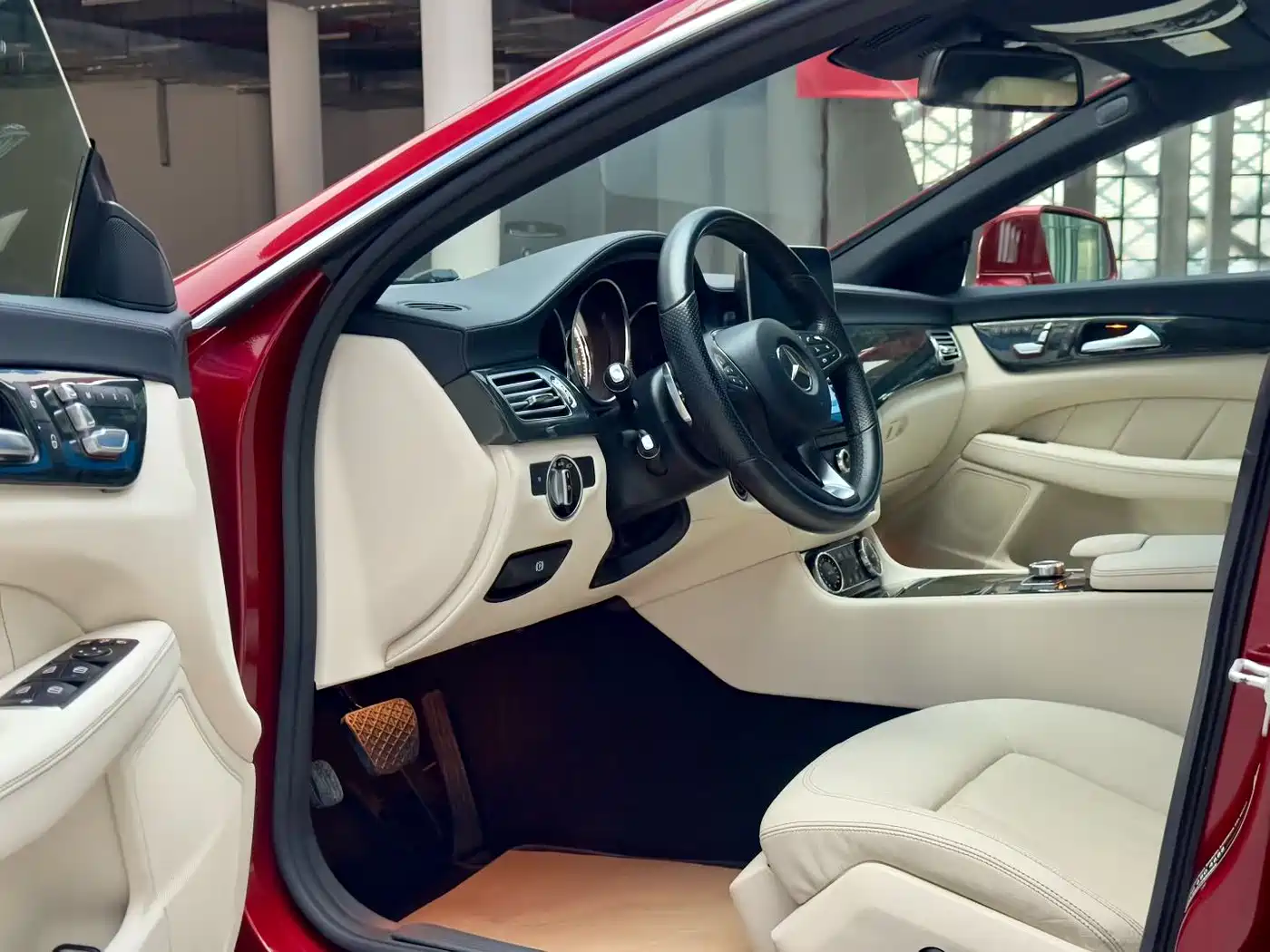 Mercedes-Benz CLS 2015 CLS 320 фото 4
