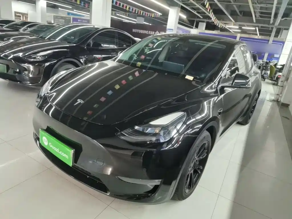 Фото 1 - Tesla Model Y