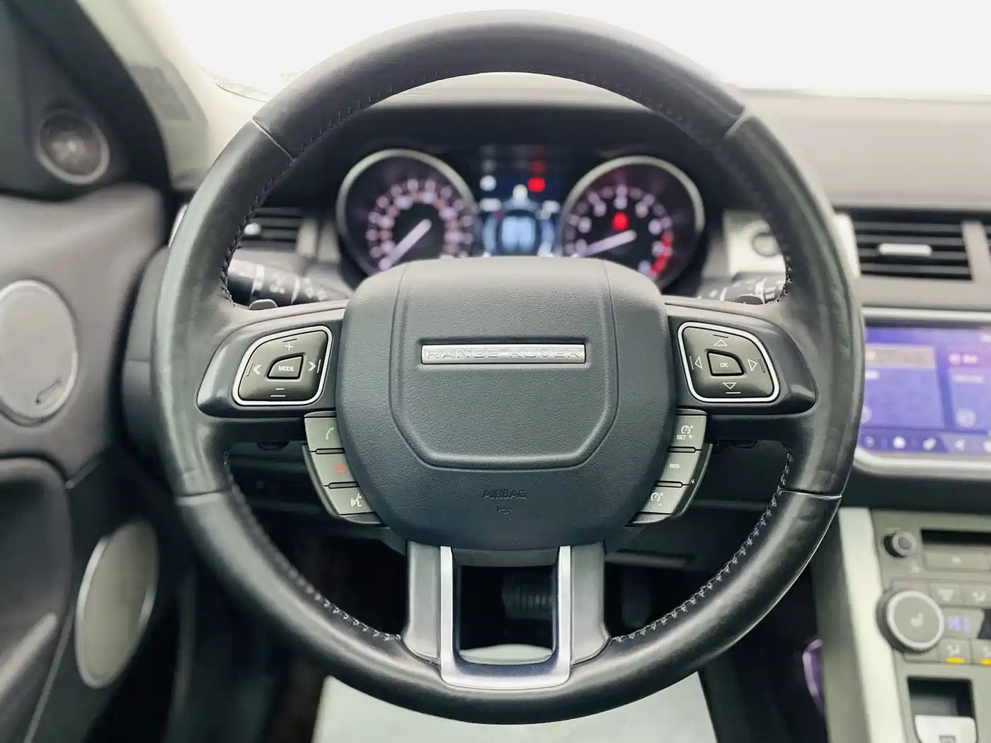 Land Rover Range Rover Evoque 2018 240PS SE Smart Edition фото 8