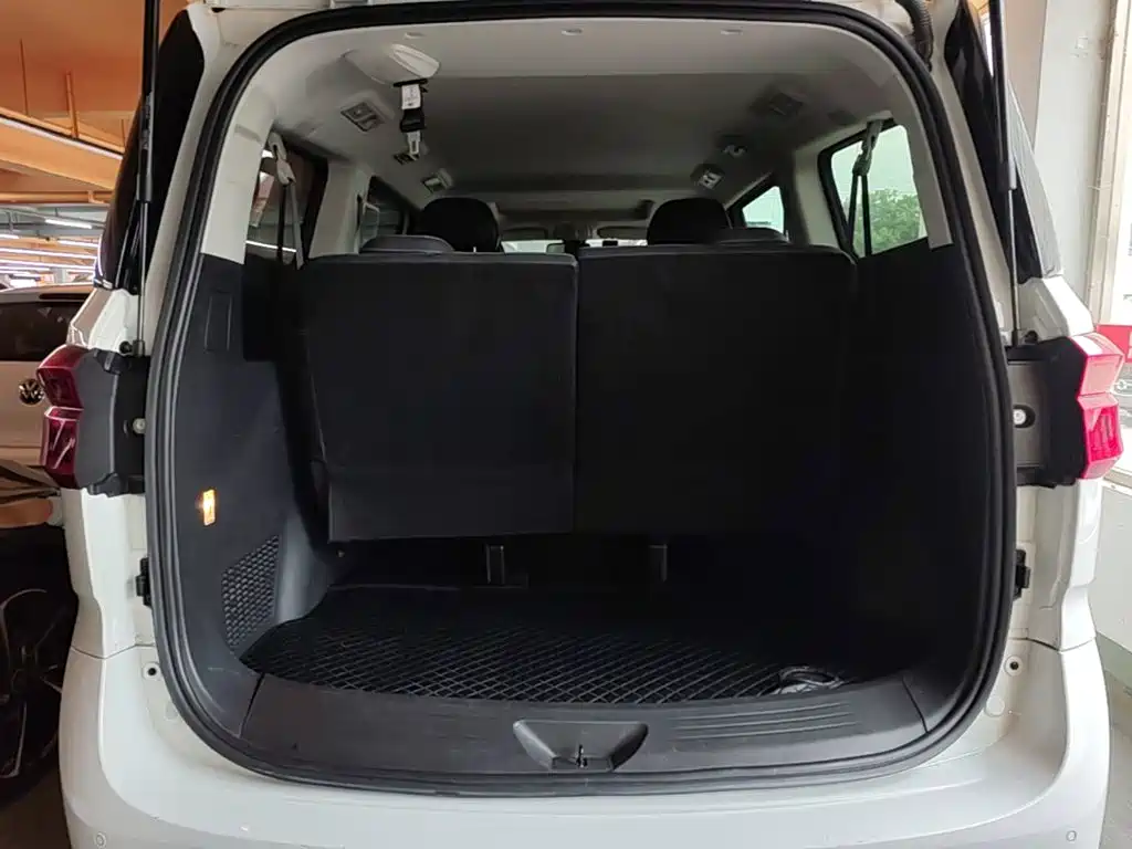 SAIC Maxus Maxus G20 2022 2021 Facelift PLUS 2.0T Gasoline Automatic Luxury