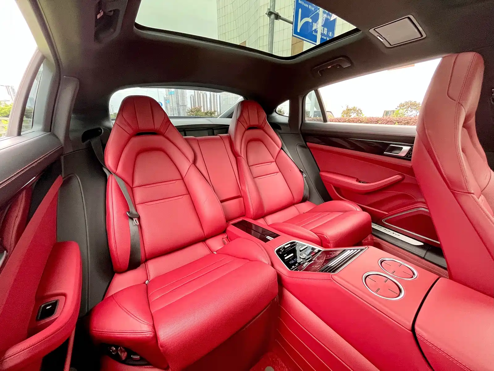 Фото 12 - Porsche Panamera