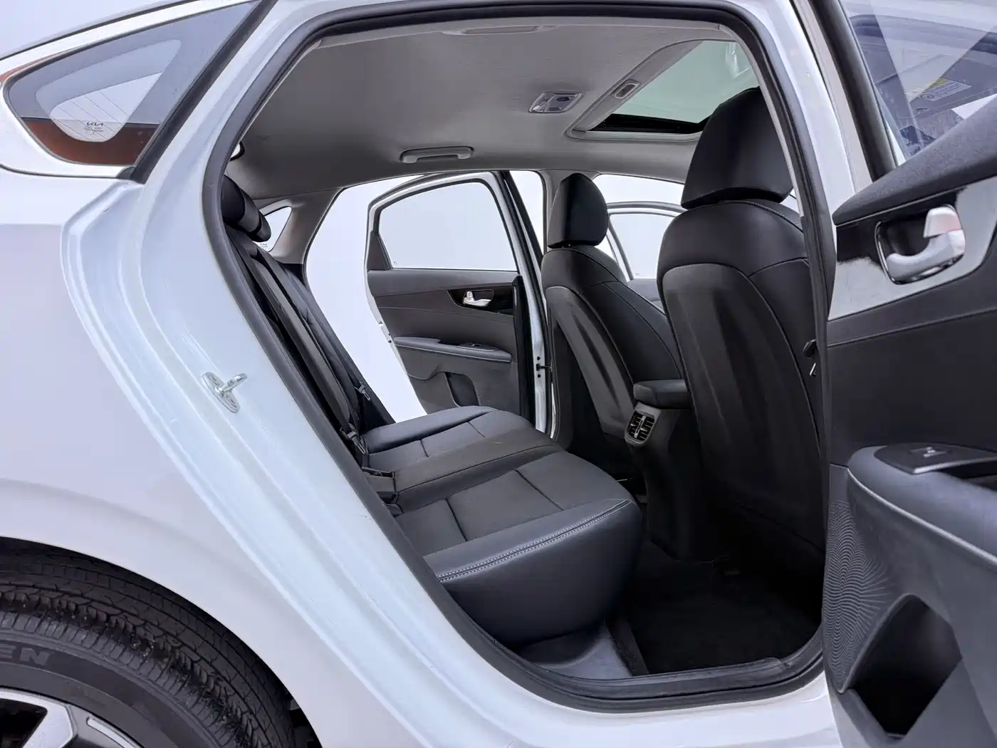 Kia K3 2021 1.5L CVT Fashion Edition фото 9