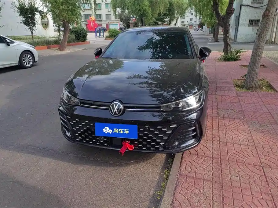 Volkswagen Passat 2025 Pro 380TSI Dragon Glory Edition фото 2