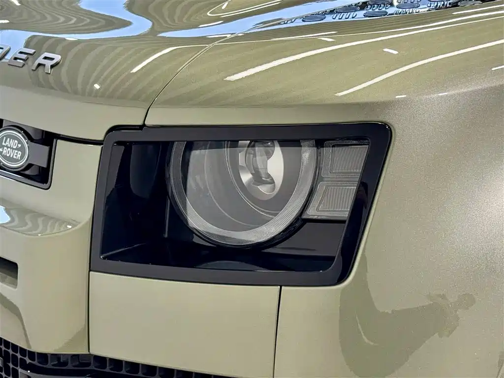 Land Rover Defender 2024 110 3.0T P400 X-DYNAMIC HSE фото 9