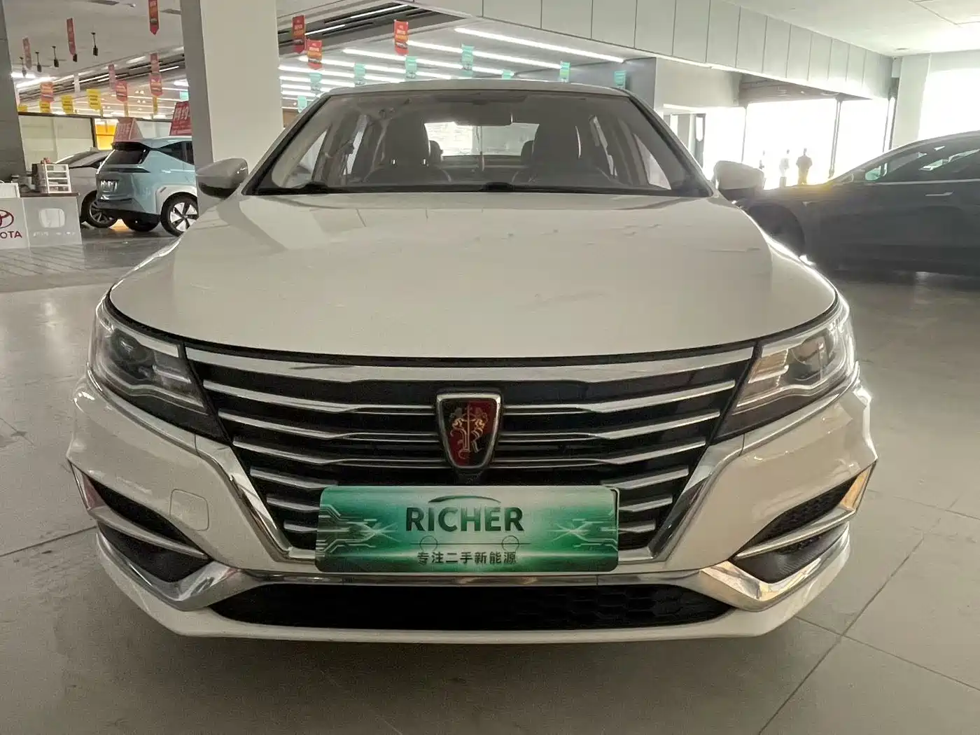 Roewe i6 New Energy 2020 2019 PLUS 50T 4G Connected Glory Luxury Edition