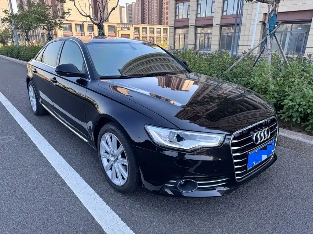 Photo 2 - Audi A6L