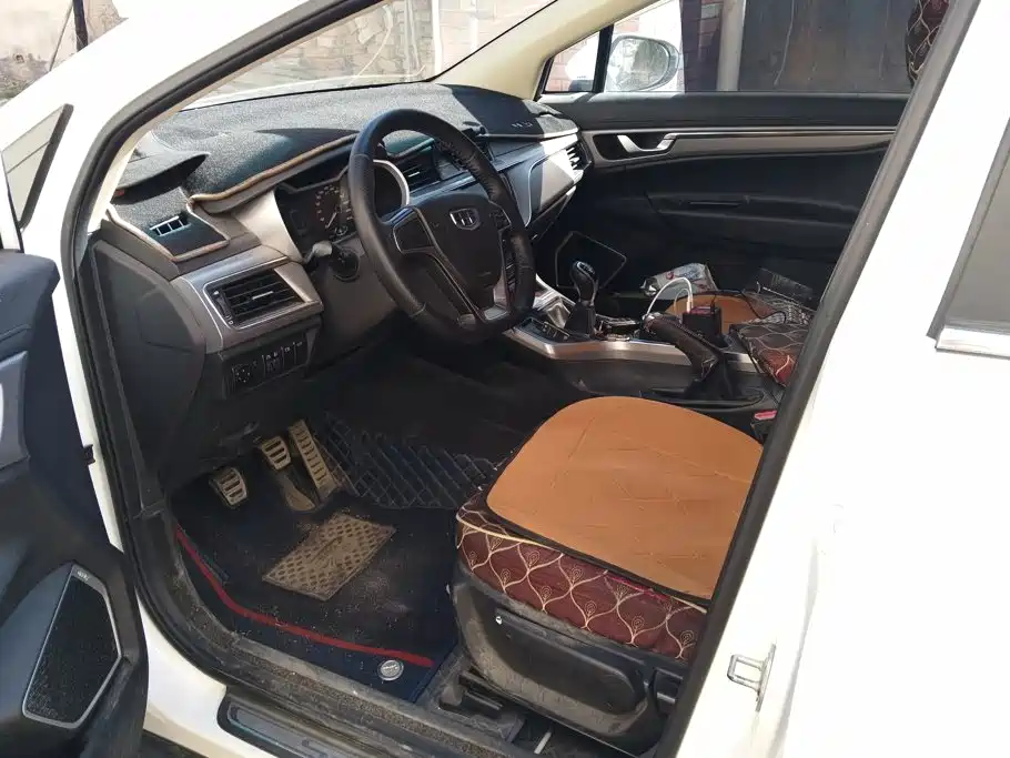 Фото 9 - Geely Emgrand GS