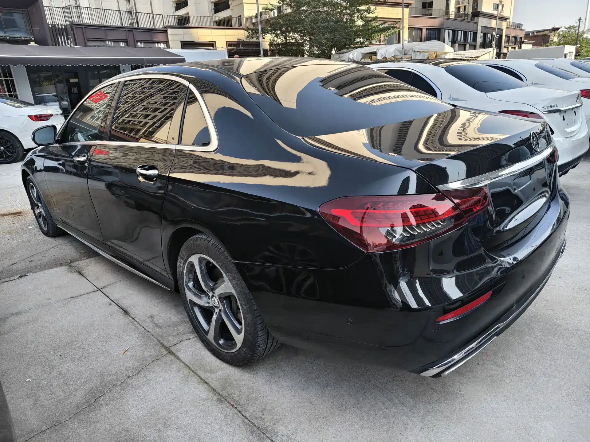 Фото 6 - Mercedes-Benz E-Class