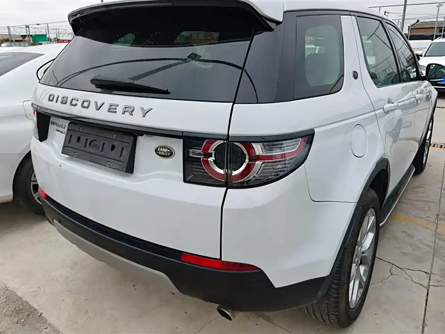 Land Rover Discovery Sport 2017 2.0T HSE фото 3