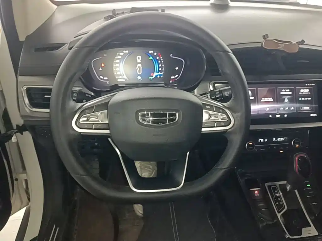 Photo 11 - Geely Emgrand GS