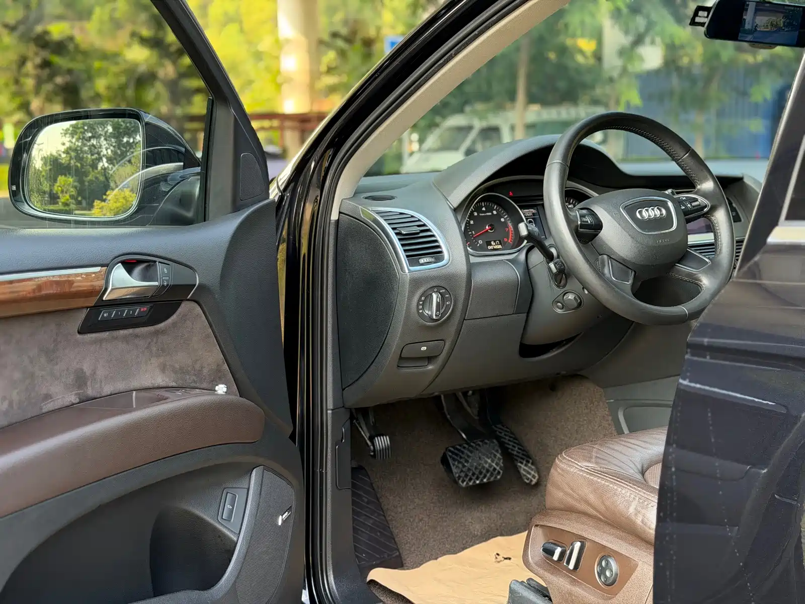 Photo 9 - Audi Q7