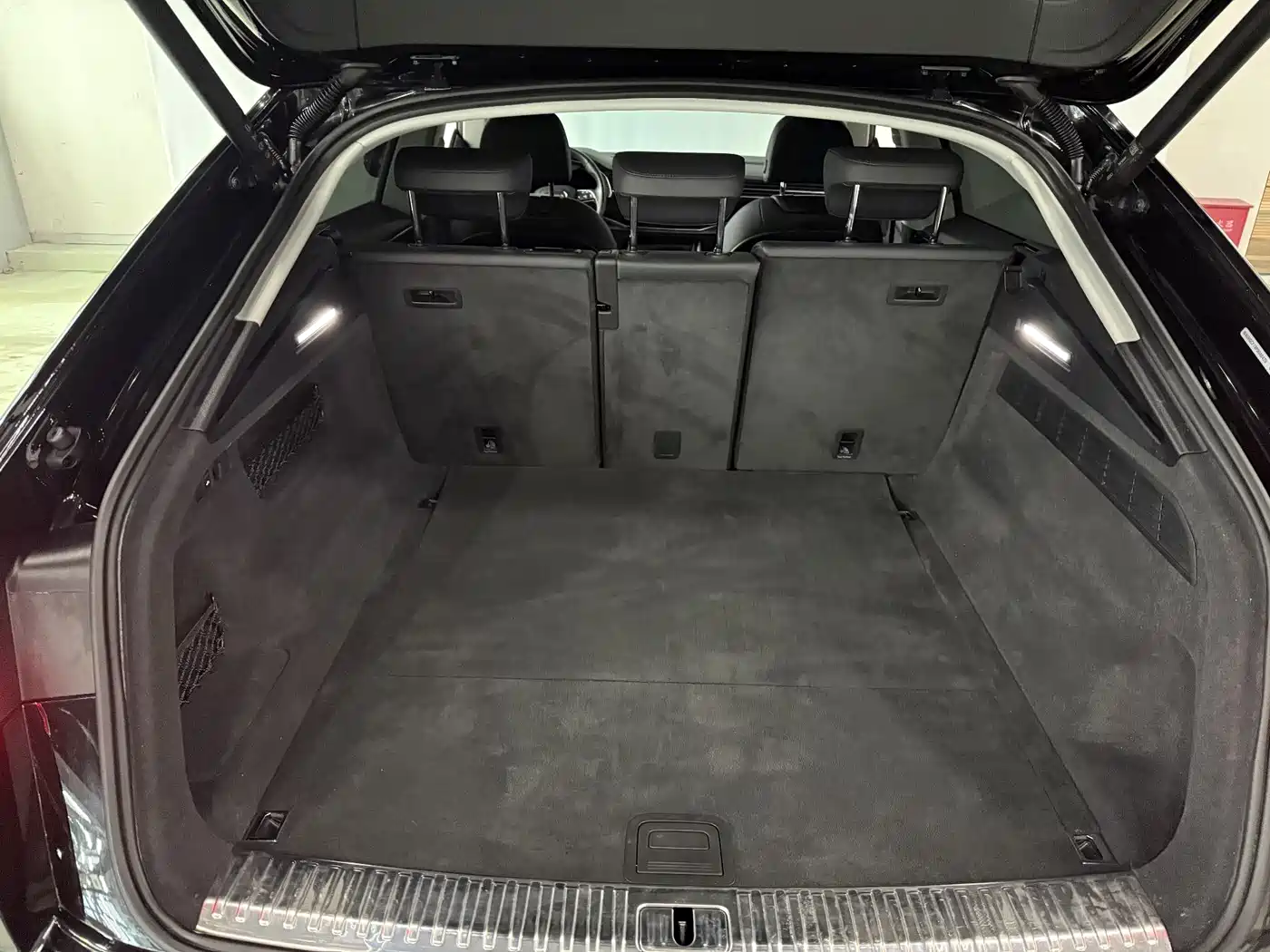 Audi Q8 2023 55 TFSI Luxury Sport фото 6