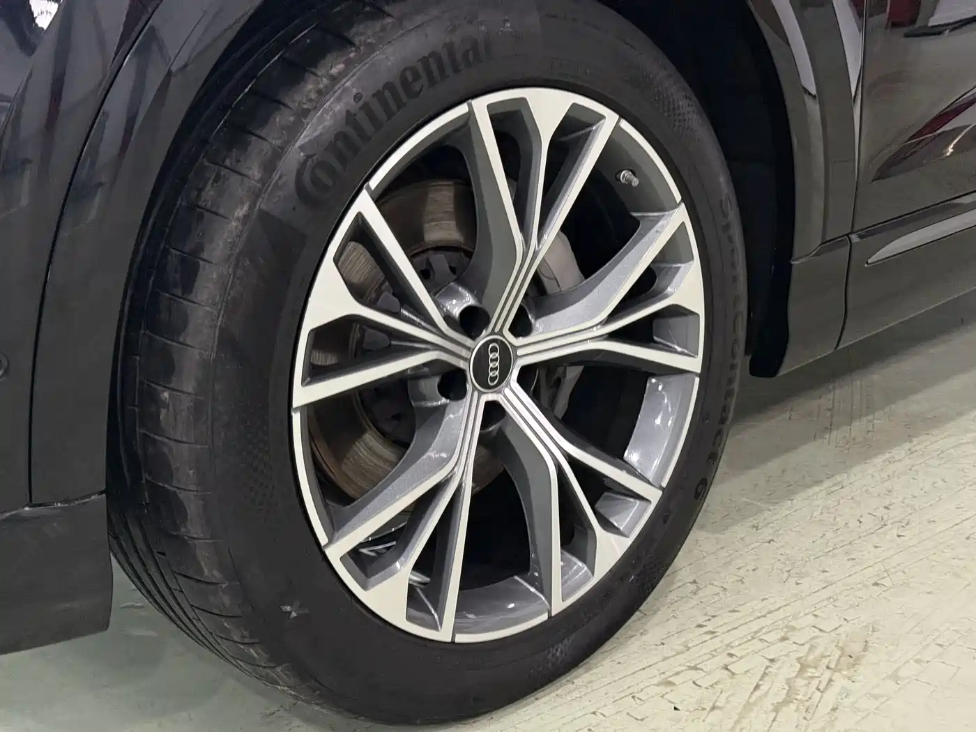 Audi Q8 2023 55 TFSI Luxury Sport фото 14
