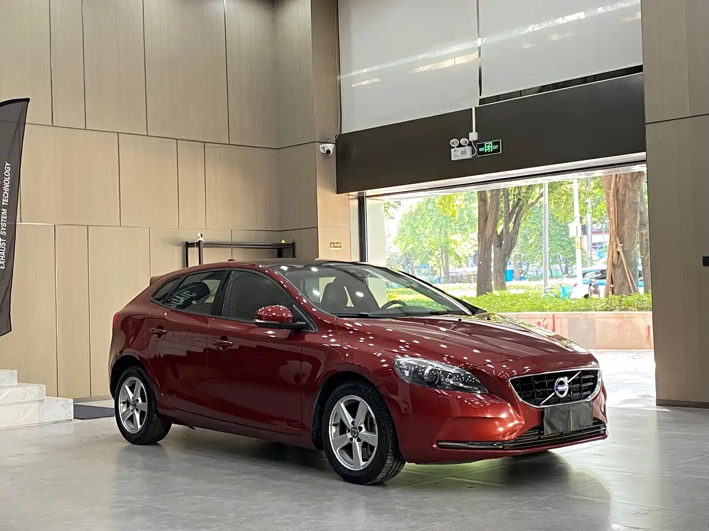 Фото 3 - Volvo V40