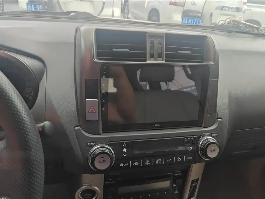 Toyota Prado 2010 4.0L Automatic TX фото 13