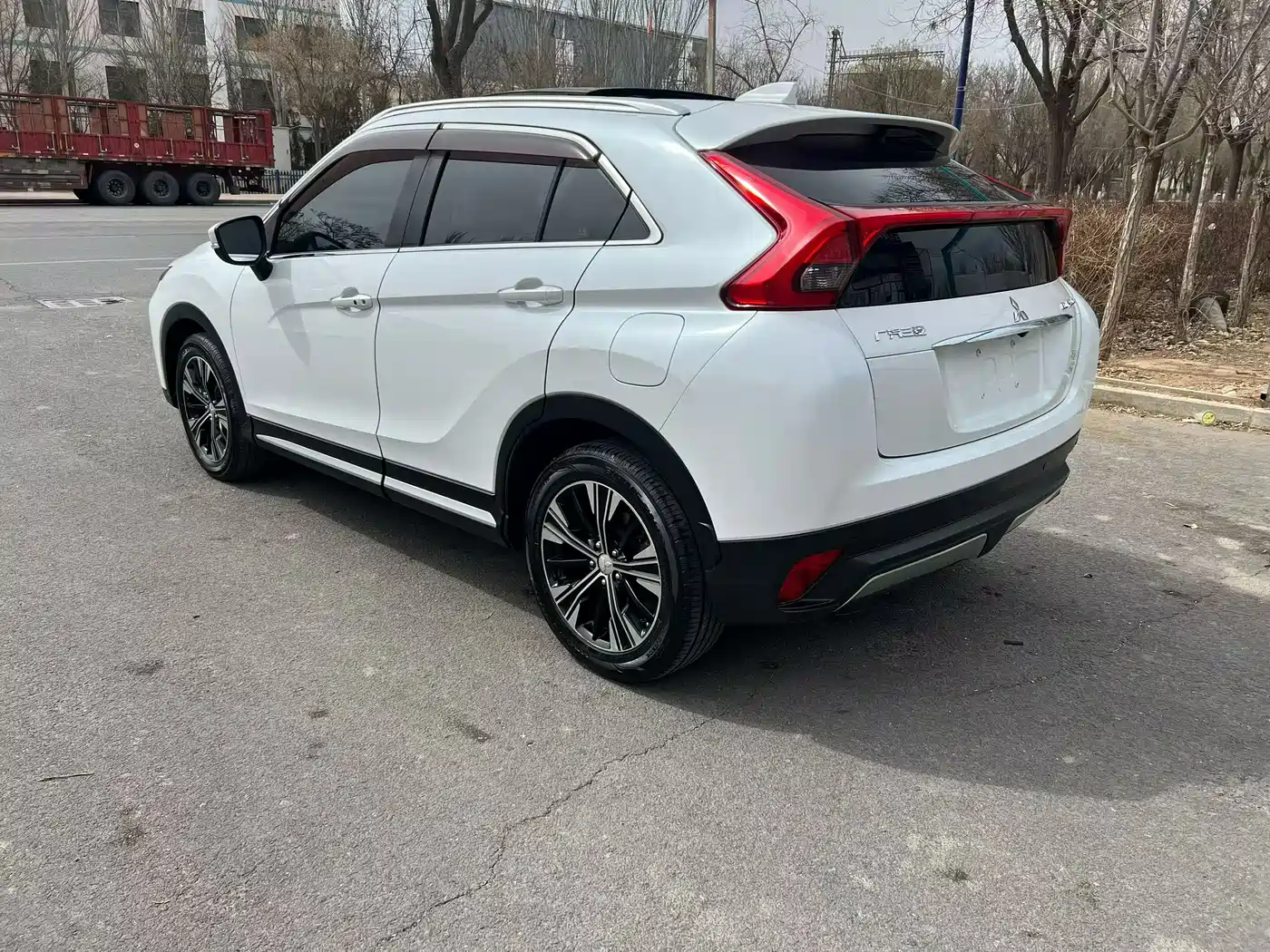 Mitsubishi Eclipse Cross 2019 1.5T CVT 2WD Dream Edition China VI фото 4