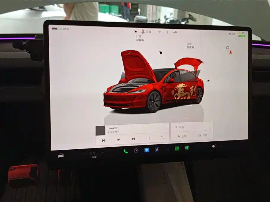 TESLA MODEL 3
