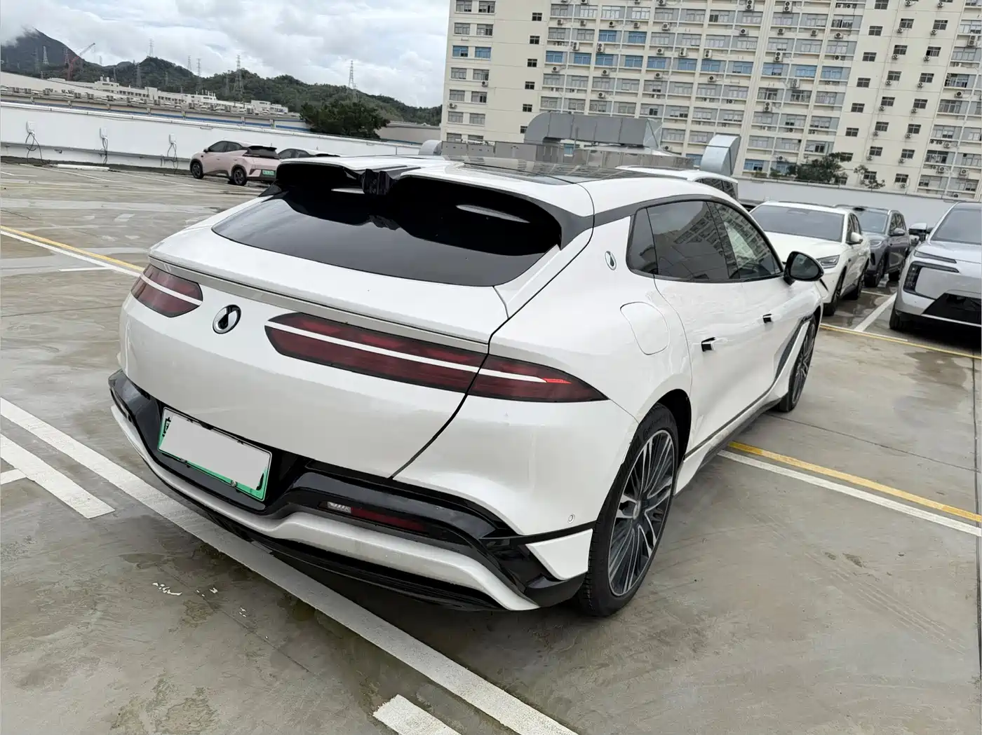 Photo 8 - Denza Z9GT