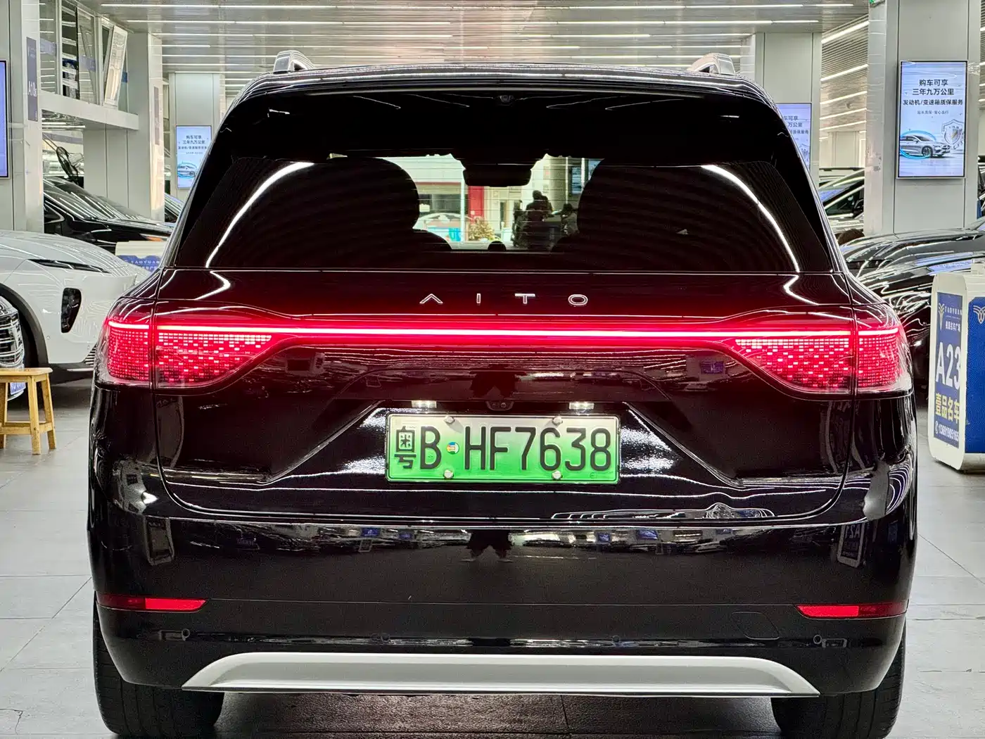 AITO Wenjie AITO M9 2024 Range Extender Ultra 52kWh 6-seater фото 13