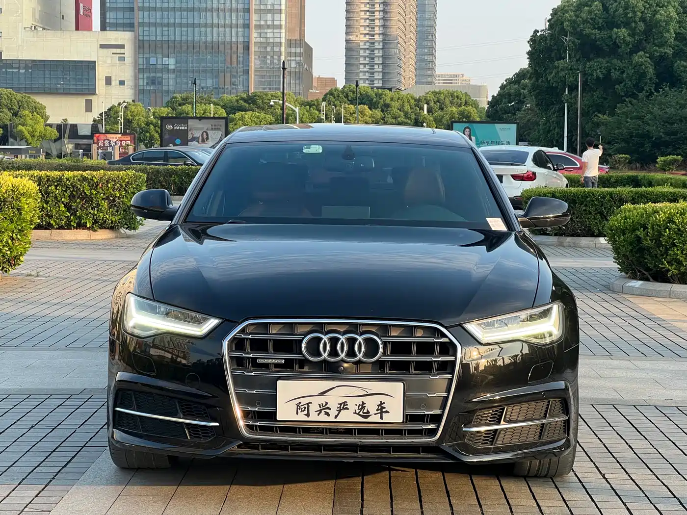 Audi A6L 2018 30th Anniversary 45 TFSI quattro Sport фото 2