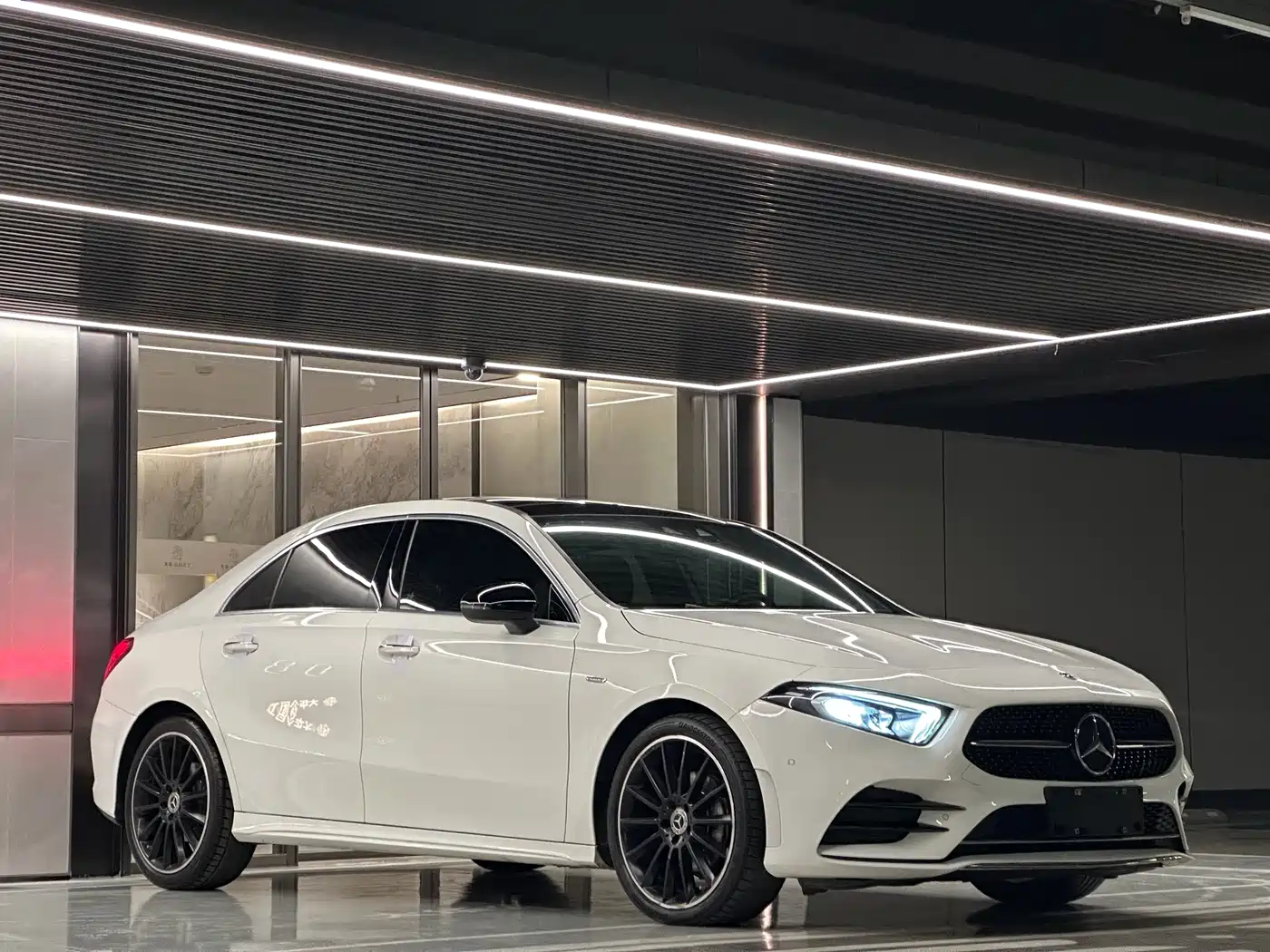Mercedes-Benz A-Class 2019 A 200 L Sport Sedane Pioneer Special Edition фото 3