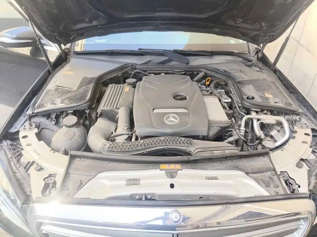Фото 9 - Mercedes-Benz C-Class