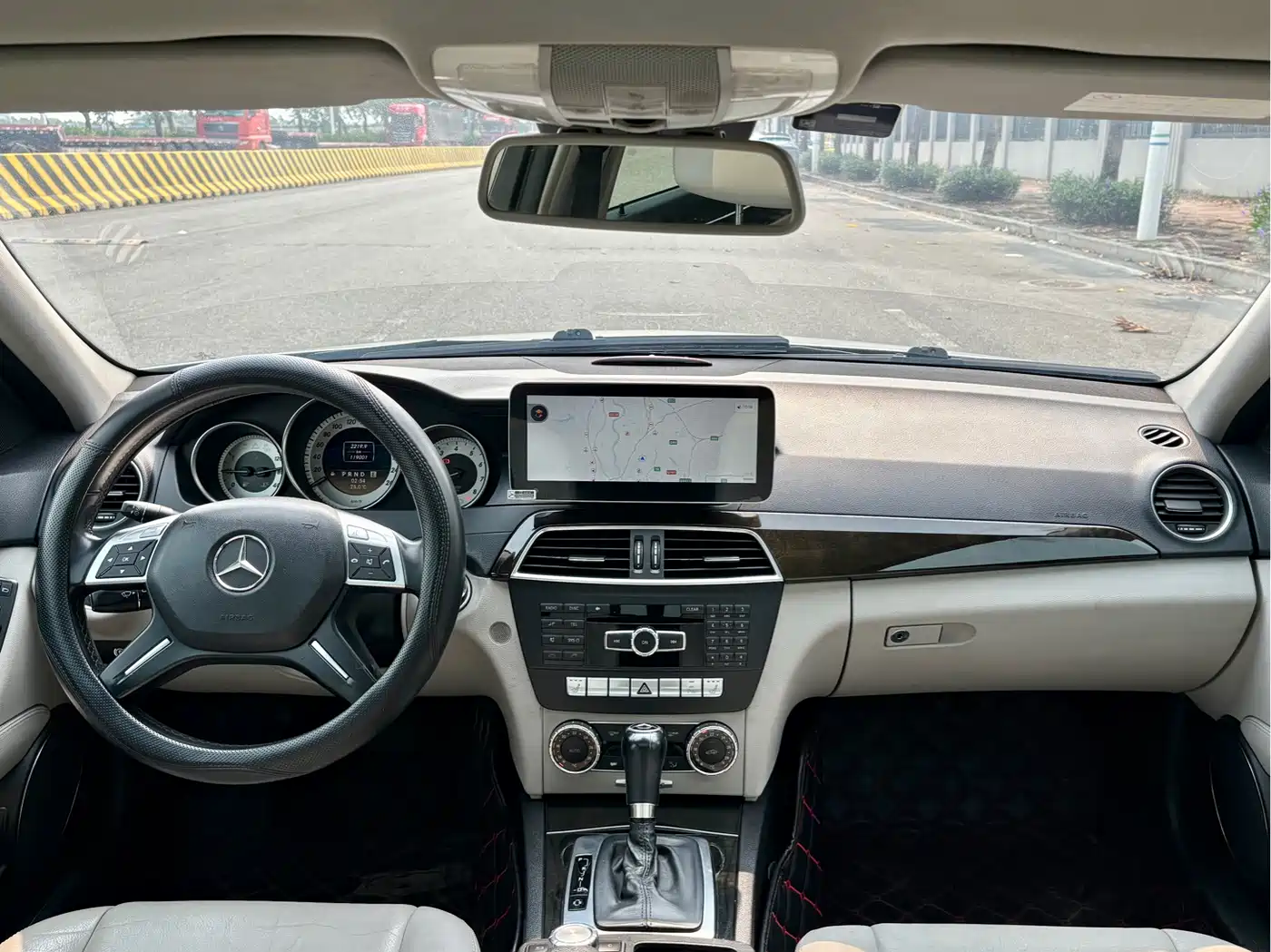 Mercedes-Benz C-Class 2011 C 200 CGI Fashion фото 5