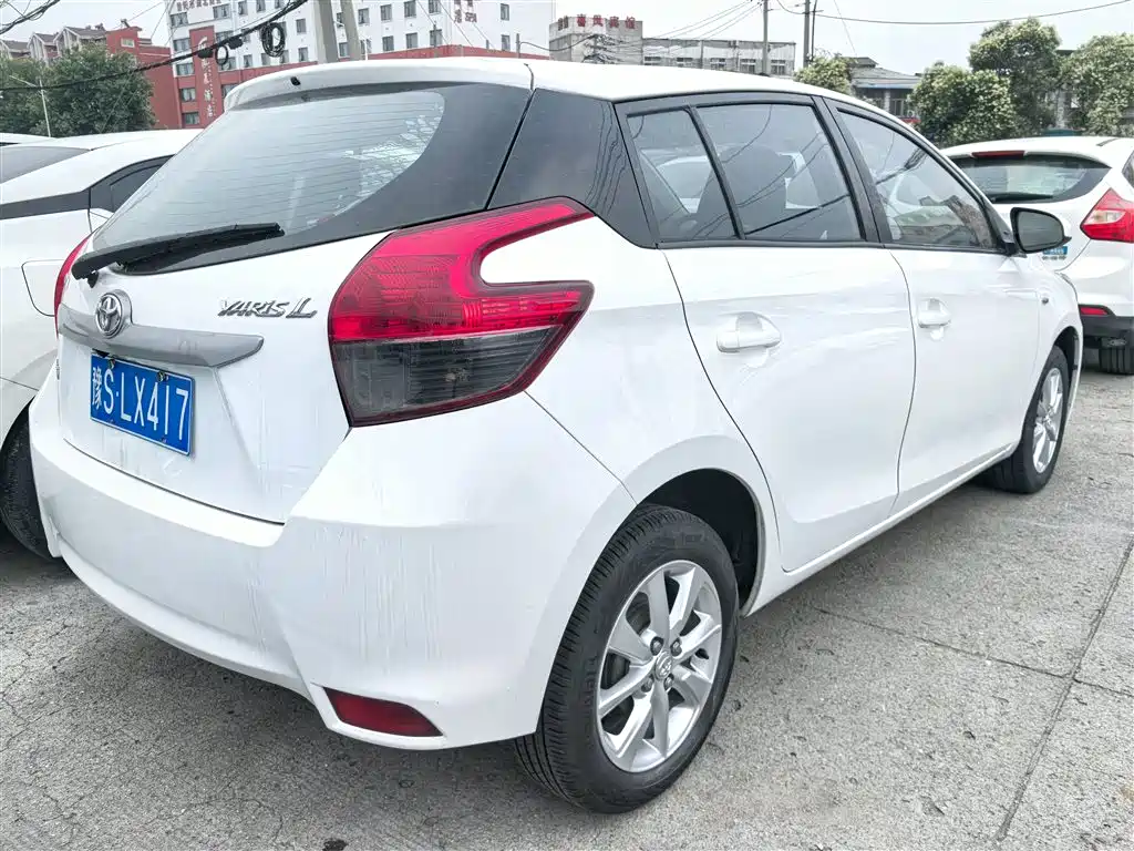 Toyota YARiS L Zhi Xuan 2015 1.5G Auto Sunroof Special Edition фото 15