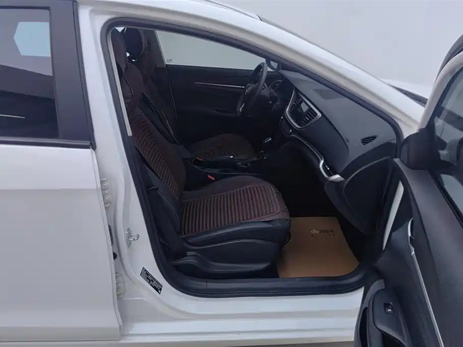 Buick Excelle 2021 Facelift 1.3T Auto Mild Hybrid Elite фото 8