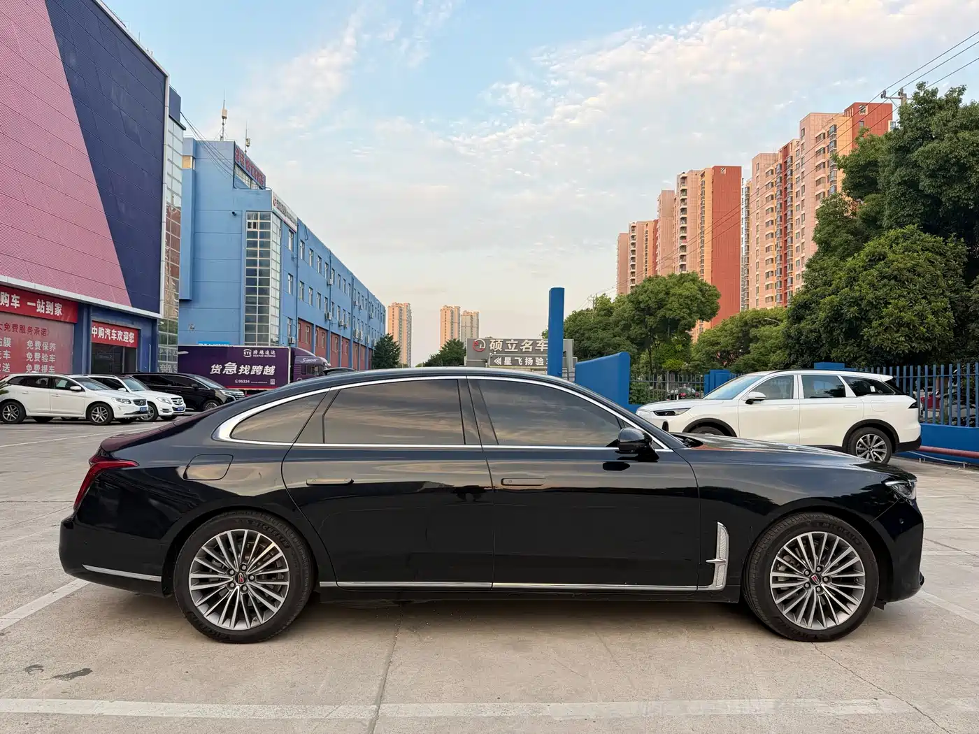 Hongqi H9 2020 3.0T Smart Connection Qi Chang Edition фото 4