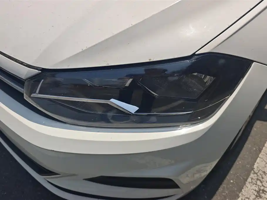 Volkswagen Polo 2019 Plus 1.5L Automatic Colorful Tech Edition фото 5