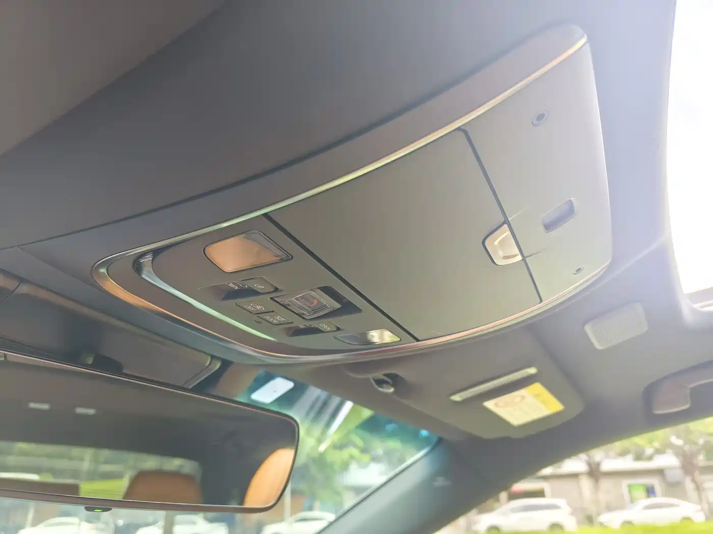 Lexus LS 2021 500h Excellence Edition фото 23