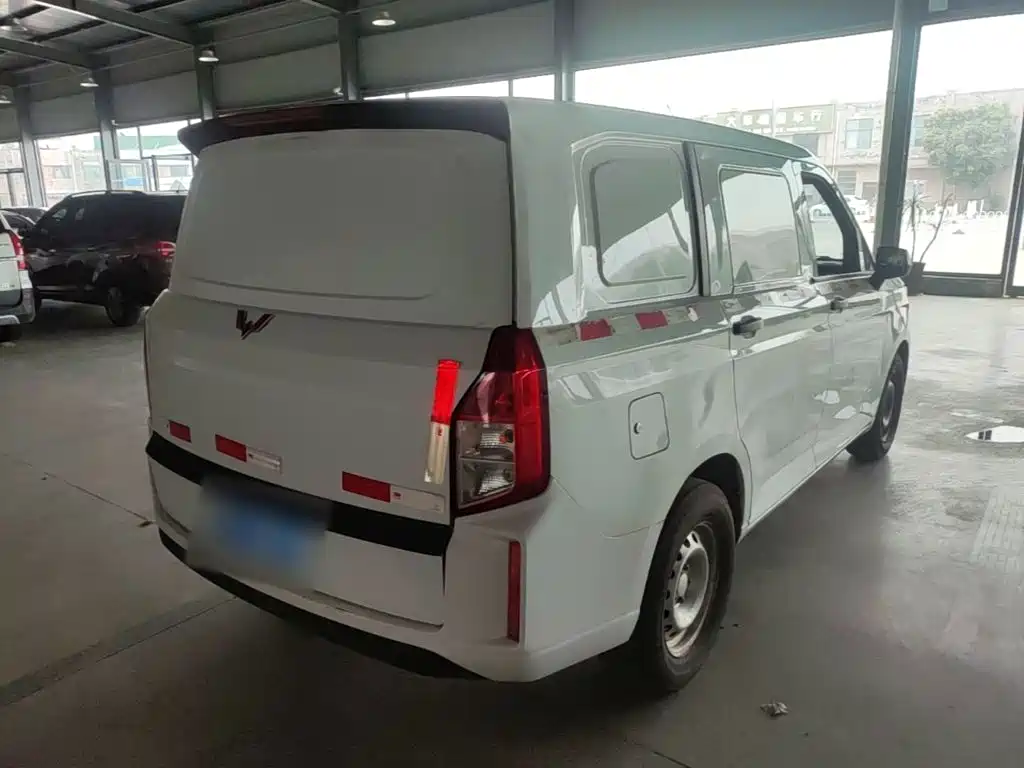 Wuling Motors Wuling Hongguang PLUS 2020 2019 1.5T Manual Wealth 2-seater