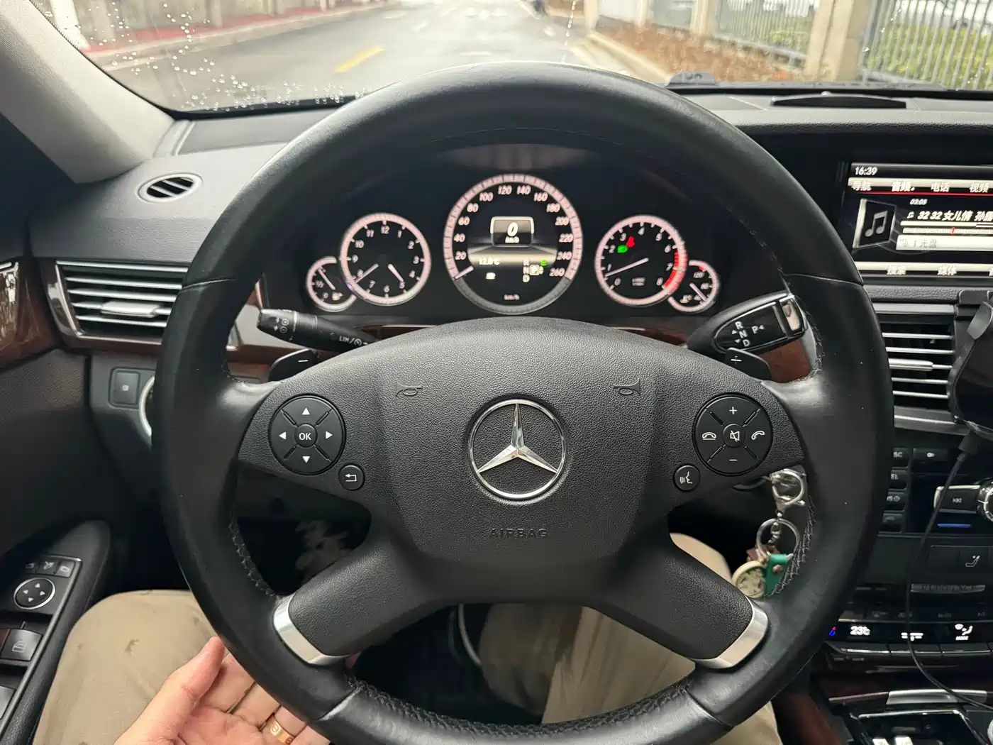 Mercedes-Benz E-Class 2013 E 300 L Elegance фото 11