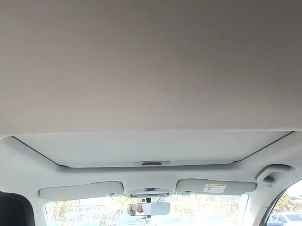 Photo 18 - Geely Emgrand S